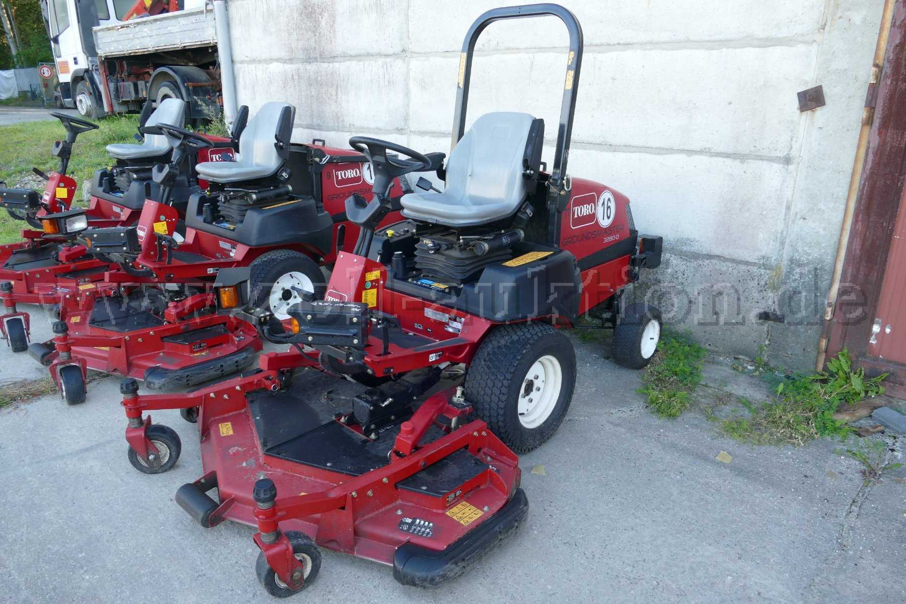 1 tondeuse grande surface TORO Groundmaster 3280D *Véhicule administratif* / à réparer