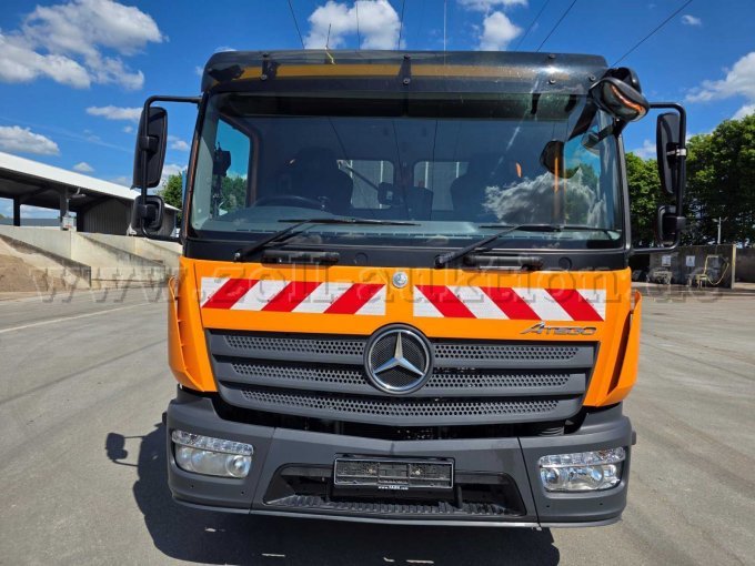 Großkehrmaschine Faun Viajet 6R/H, DB Atego1324 LKO 4x2, vordere Ansicht