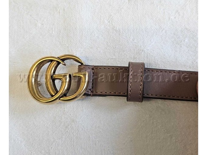 Gürtel und Schließe von vorne