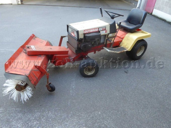 1 Gutbrod-Traktor Typ 1010 mit Anbaugeräten – foto 2 – kavel bij Zoll-Auktion, Koblenz