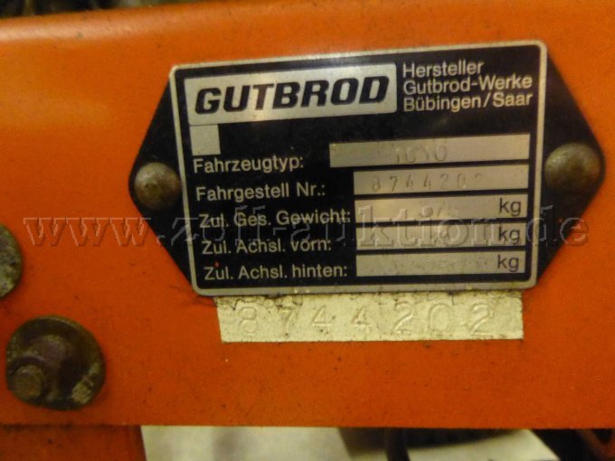 1 Gutbrod-Traktor Typ 1010 mit Anbaugeräten – foto 7 – kavel bij Zoll-Auktion, Koblenz