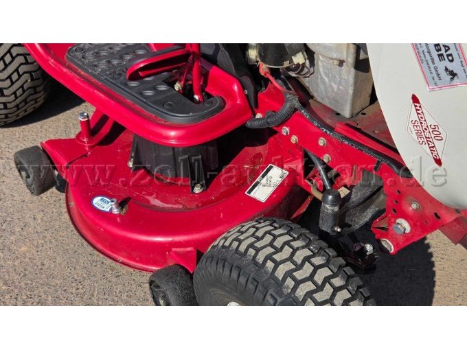 Blcik auf das Mädeck vorn rechts