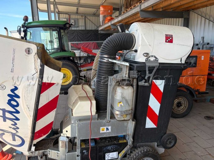 Unter Abdeckung von links