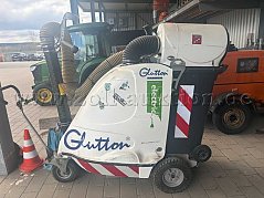 Abdeckung links mit Kratzern