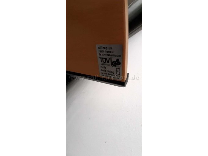 Detailansicht Herstelleraufkleber- TÜV - Und GS Zeichen