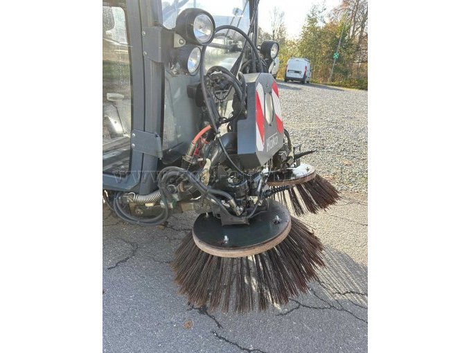 Ansicht Kehrbesen II