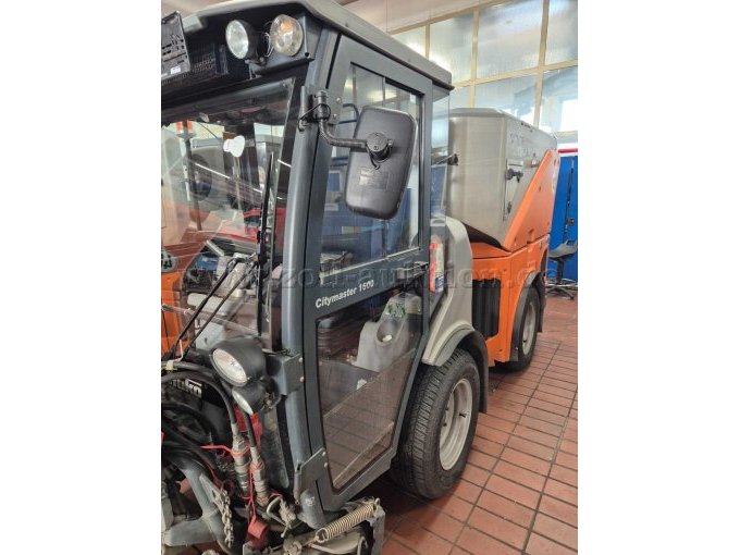 Linkeseite von Maschine