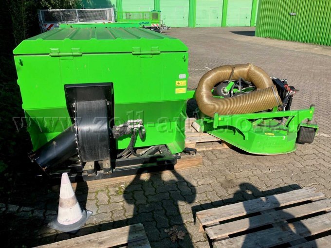 Container und Frontmähgerät