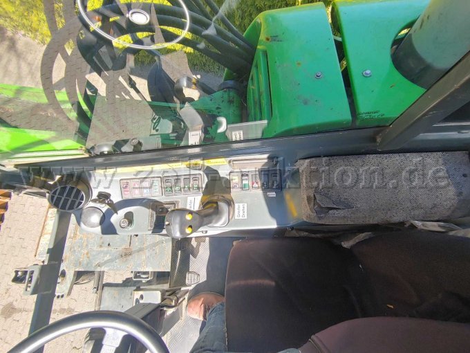 Blick auf Bedientafel rechts