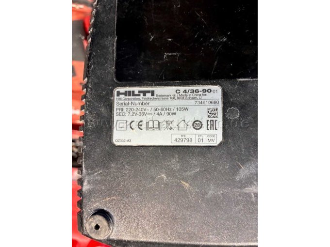 Typenschild-Ladegerät