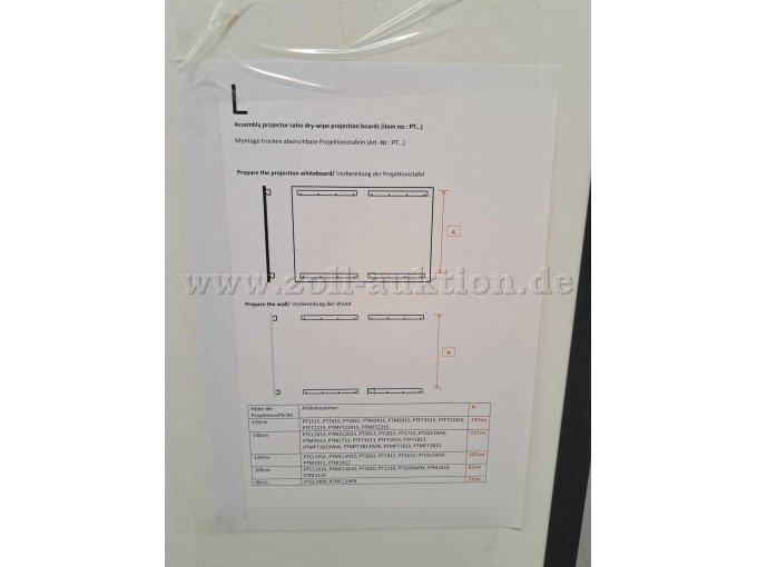 Montageanleitung der Projektionstafel
(Bild ähnlich dem Original, werden mehrere Geräte angeboten)