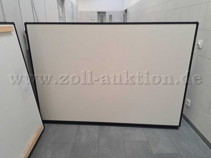 Vorderansicht der Projektionstafel
(Bild ähnlich dem Original, werden mehrere Geräte angeboten)