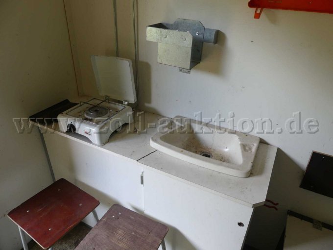 Schrank gebrochen defekt