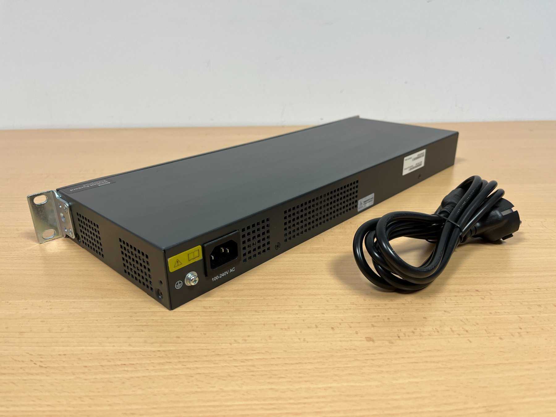 HPE Office Connect 1920-24G – Switch – JG924A Vorderseite mit Kabel