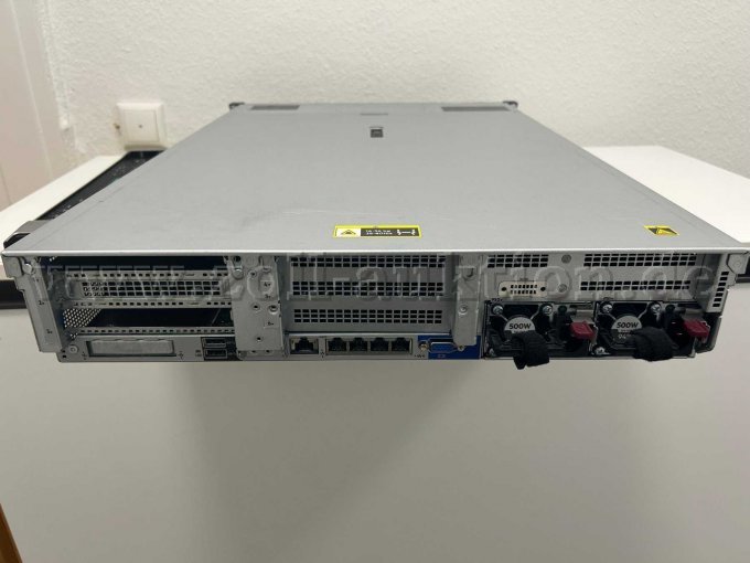 Server hinten