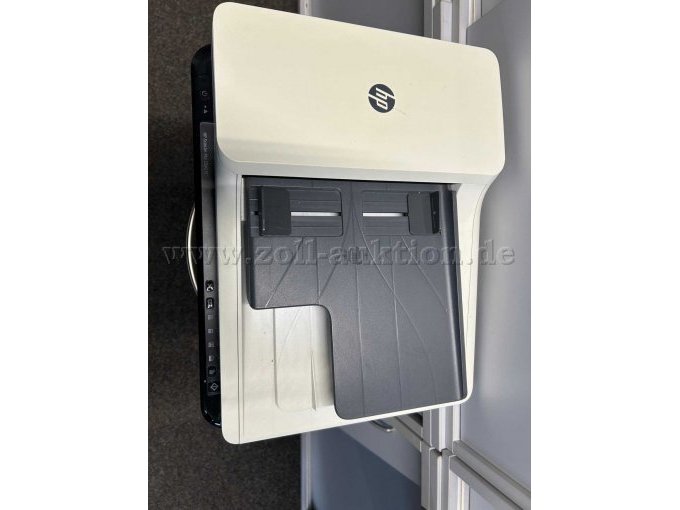 Blick auf den Scanner; Blatteinzug