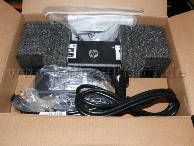 Docking Station verpackt im Karton