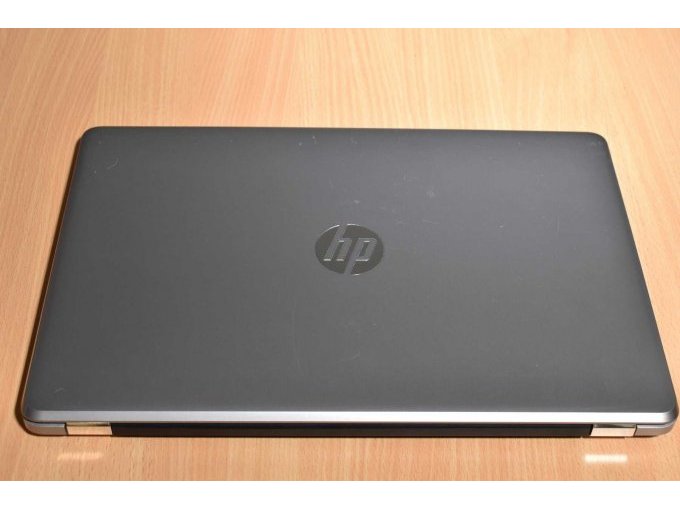 HP 250 G6 Notebook – 39,6 cm (15.6")
Ansicht geschlossen