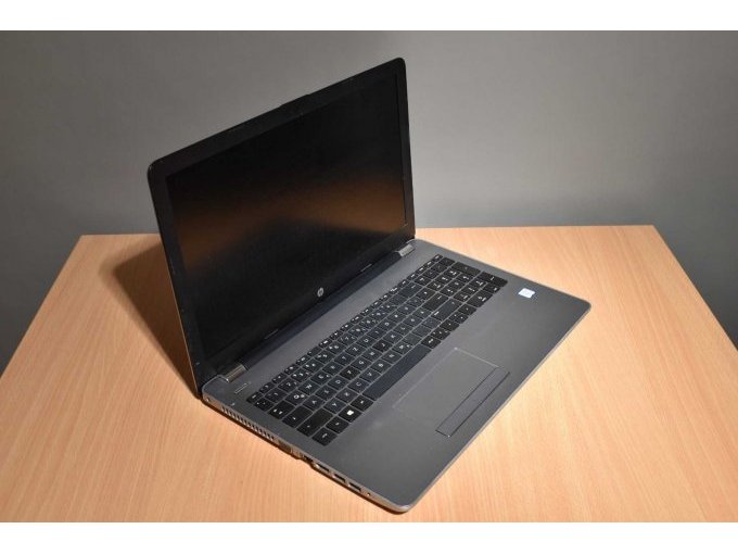 HP 250 G6 Notebook – 39,6 cm (15.6")
Ansicht geöffnet