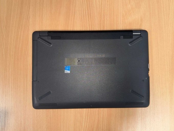 HP 250 G6 Notebook Rückseite