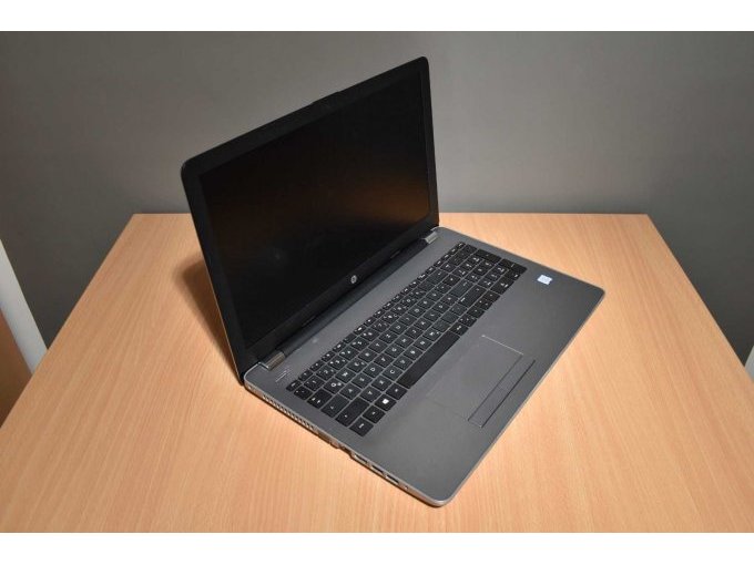 HP 250 G6 Notebook – 39,6 cm (15.6")
Ansicht geöffnet