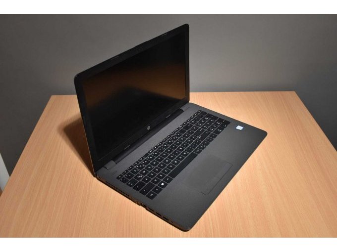 HP 250 G6 Notebook – 39,6 cm (15.6")
Ansicht geöffnet