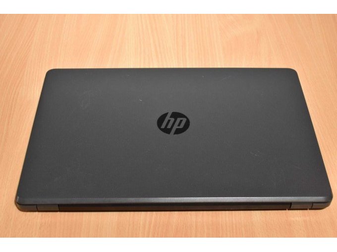 HP 250 G6 Notebook – 39,6 cm (15.6")
Ansicht geschlossen