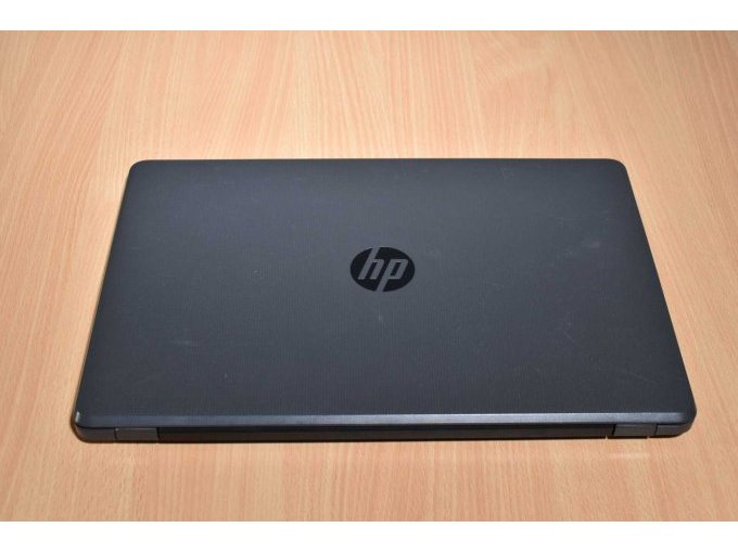HP 250 G6 Notebook – 39,6 cm (15.6")
Ansicht geschlossen