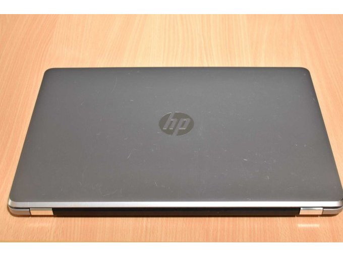 HP 250 G6 Notebook – 39,6 cm (15.6")
Ansicht geschlossen