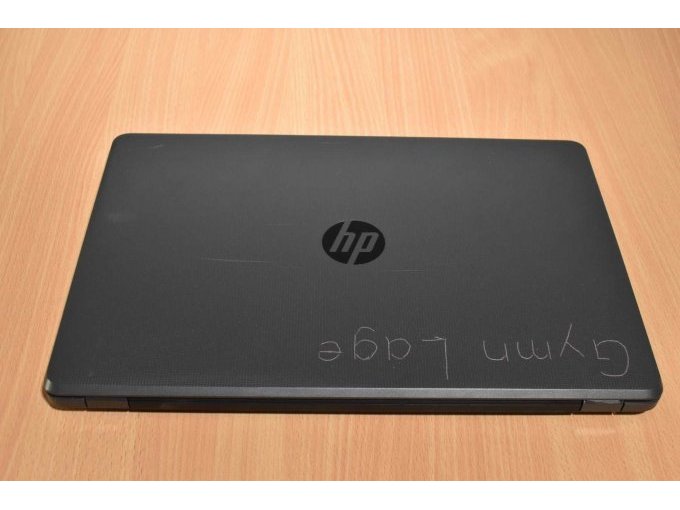 HP 250 G6 Notebook – 39,6 cm (15.6")
Ansicht geschlossen