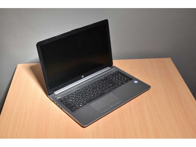 HP 250 G7 Notebook – 39,6 cm (15.6")
Ansicht geöffnet