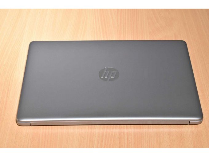 HP 250 G7 Notebook – 39,6 cm (15.6")
Ansicht geschlossen