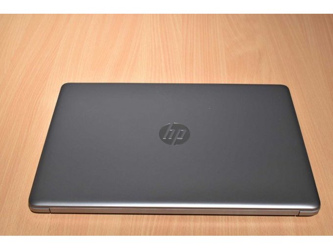 HP 250 G7 Notebook – 39,6 cm (15.6")
Ansicht geschlossen