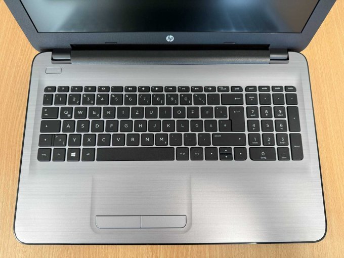 HP 255 G5 Notebook-PC 39,6 cm (15.6") geöffnet
Ansicht von oben