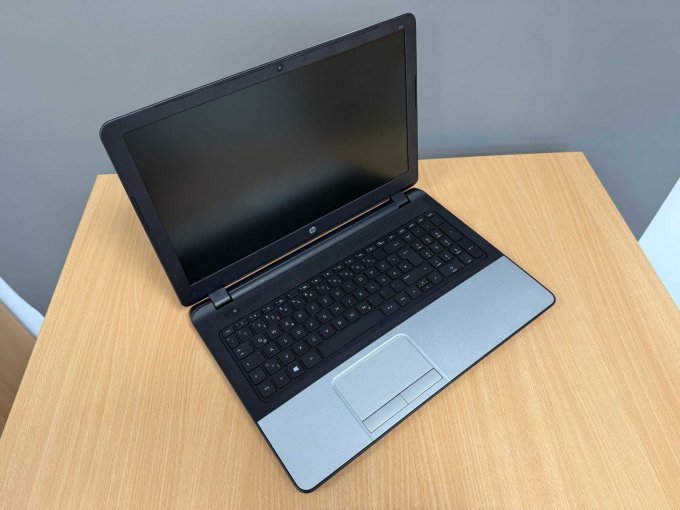 HP 355 G2 – 15,6 Zoll (39,6 cm)
Ansicht geöffnet
