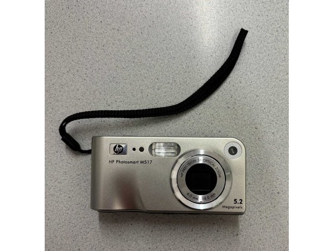 Camera Frontansicht mit Handschlaufe