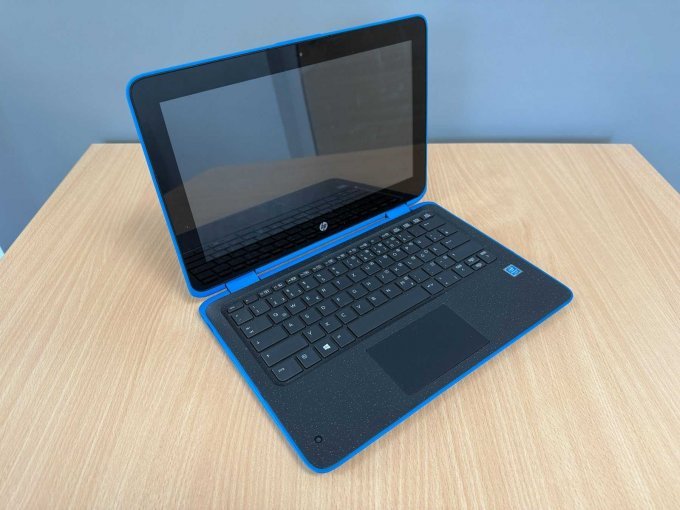 HP ProBook x360 11 G3 EE
Ansicht geöffnet