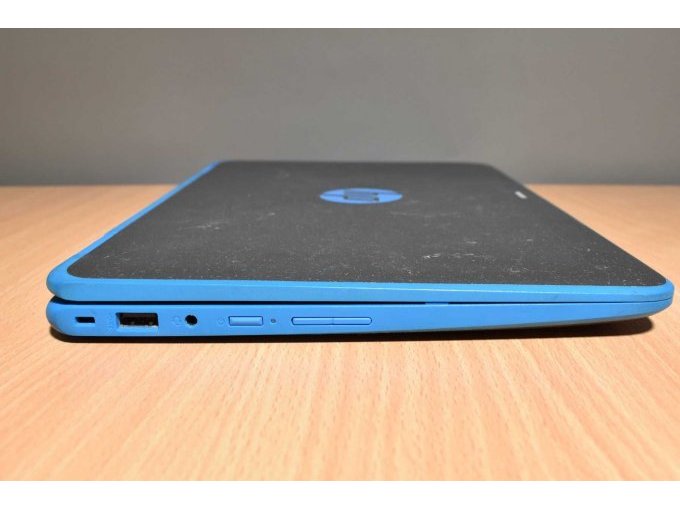 HP ProBook x360 11 G3 EE (11,6" ) 29,5 cm
Ansicht von der Seite