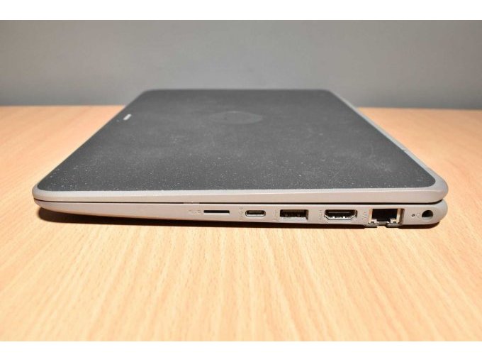 HP ProBook x360 11 G3 EE (11,6" ) 29,5 cm
Ansicht von der Seite