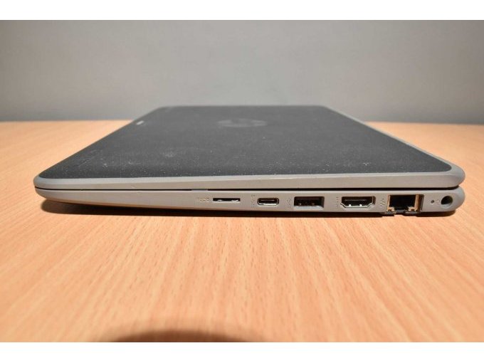 HP ProBook x360 11 G3 EE (11,6" ) 29,5 cm
Ansicht von der Seite