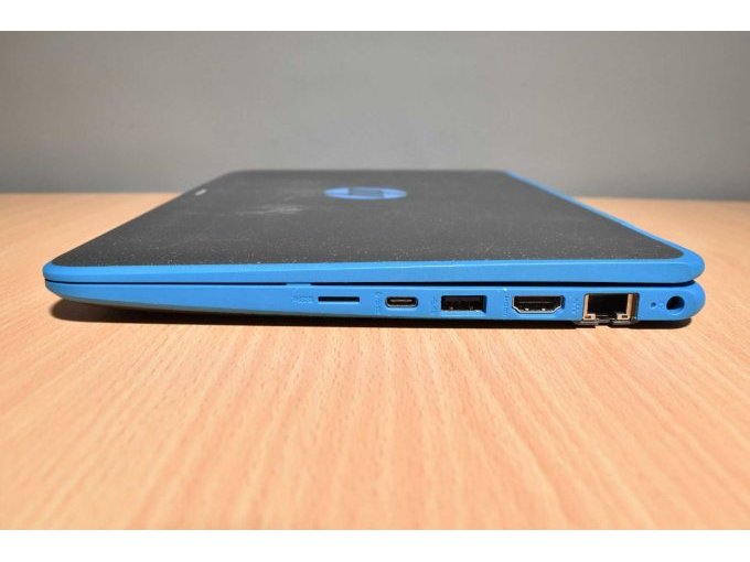 HP ProBook x360 11 G3 EE (11,6" ) 29,5 cm
Ansicht von der Seite