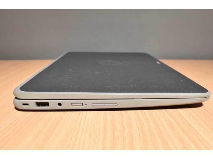 HP ProBook x360 11 G3 EE (11,6" ) 29,5 cm
Ansicht von der Seite