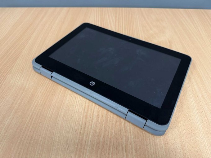HP ProBook x360 11 G3 EE
Ansicht geklappt