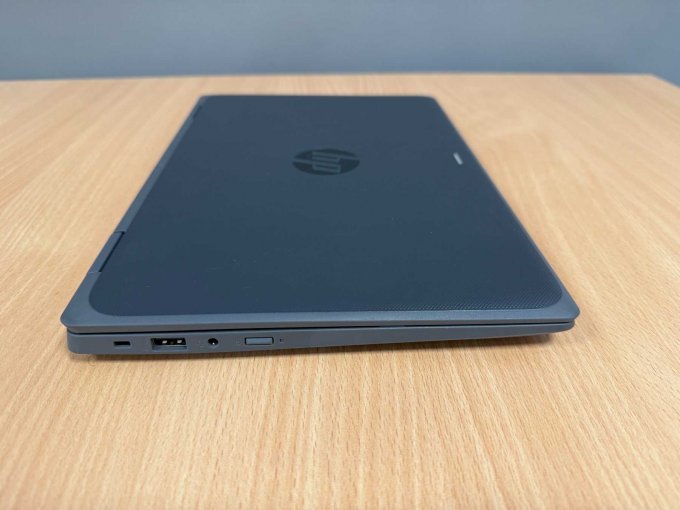 HP ProBook x360 11 G5 EE
Ansicht geschlossen von der Seite