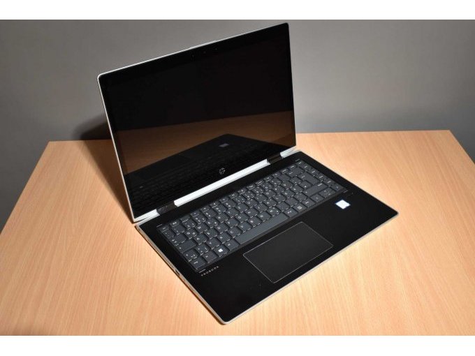 HP ProBook x360 440 G1 – 35,56 cm (14")
Ansicht geöffnet