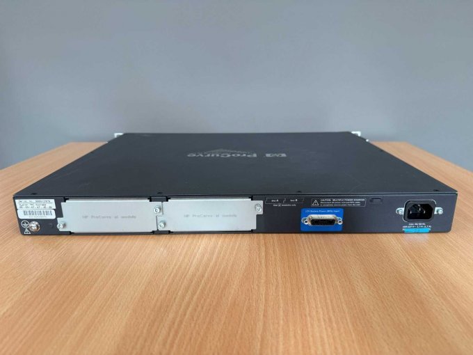 HP ProCurve 2910al-24G Switch J9145A
Anschlüssen oben