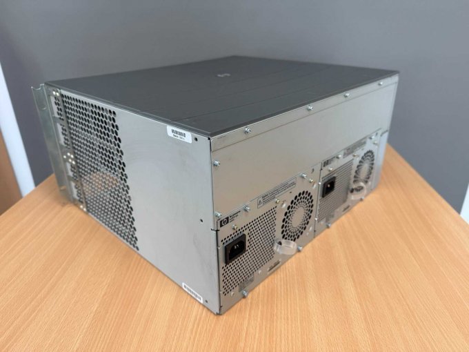 HP ProCurve 5380xl (J4819A) – 8-Slot Managed Switch
Ansicht von hinten