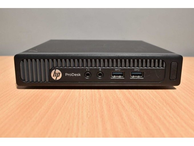 HP ProDesk 400 G1 Desktop-Mini PC
Frontalansicht