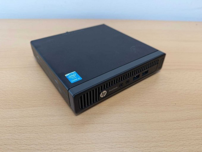 HP ProDesk 400 G1 GM Desktop-Mini PC
Ansicht von vorne