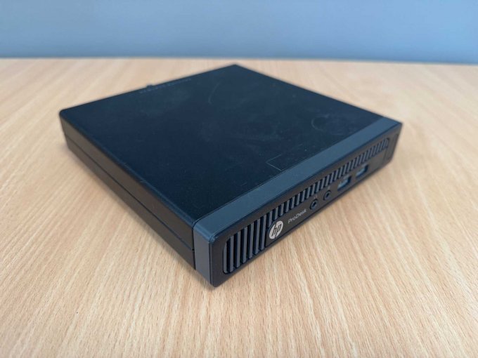 HP ProDesk 400 G1 GM Desktop-Mini PC
Ansicht von vorne